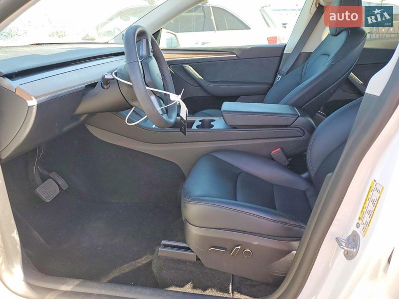 Внедорожник / Кроссовер Tesla Model Y 2024 в Виннице