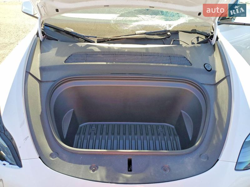 Внедорожник / Кроссовер Tesla Model Y 2024 в Виннице