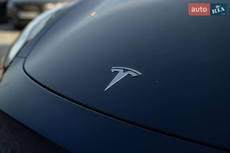 Внедорожник / Кроссовер Tesla Model Y 2023 в Черновцах