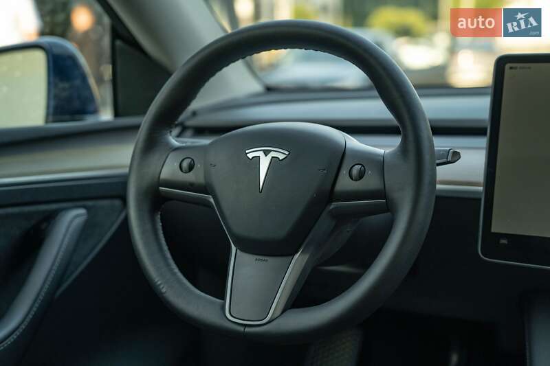 Внедорожник / Кроссовер Tesla Model Y 2023 в Черновцах