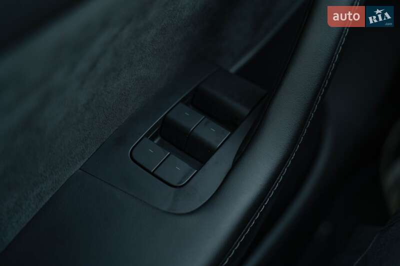 Внедорожник / Кроссовер Tesla Model Y 2023 в Черновцах