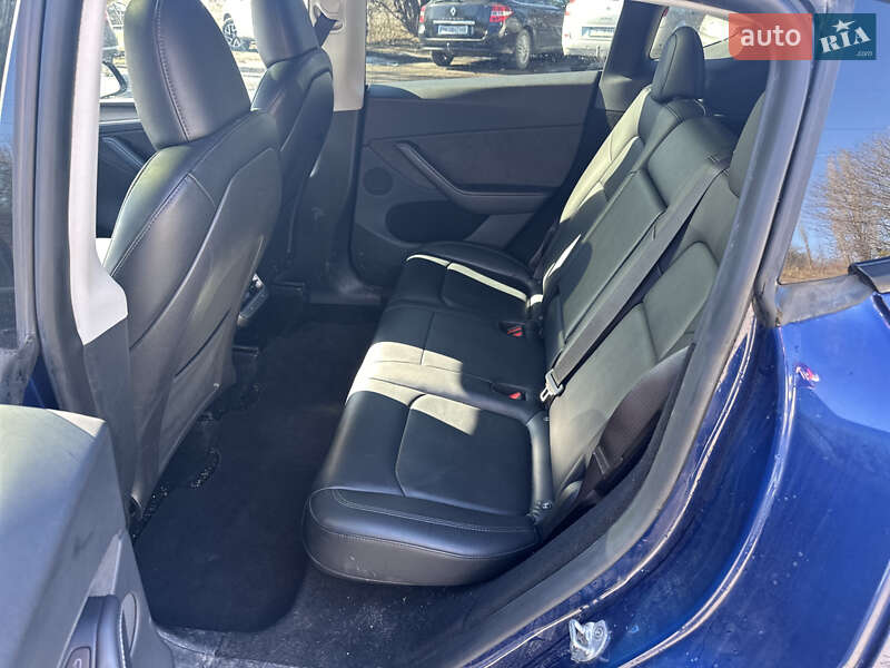 Позашляховик / Кросовер Tesla Model Y 2023 в Рівному
