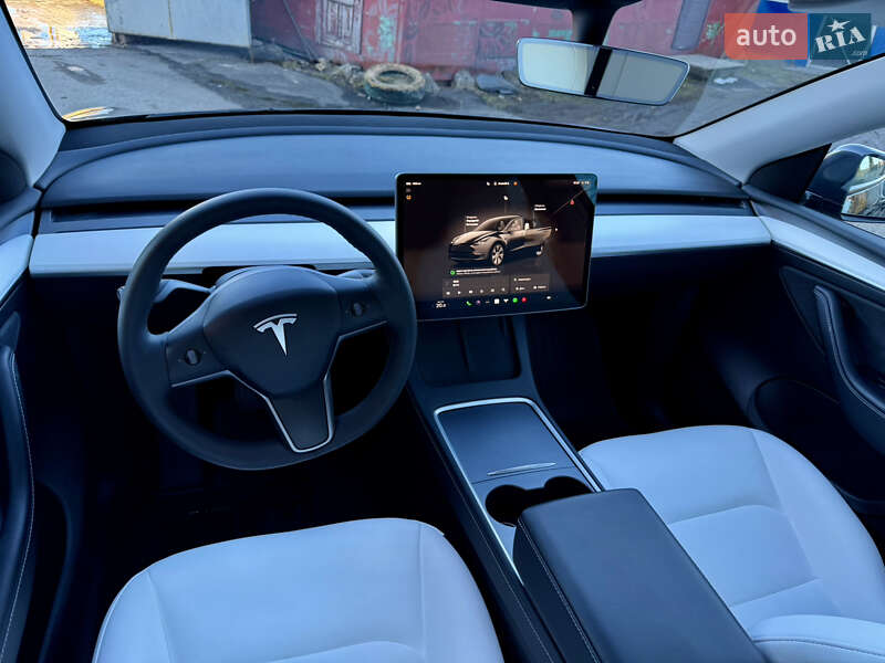 Внедорожник / Кроссовер Tesla Model Y 2023 в Ровно
