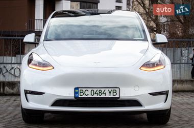 Позашляховик / Кросовер Tesla Model Y 2022 в Львові