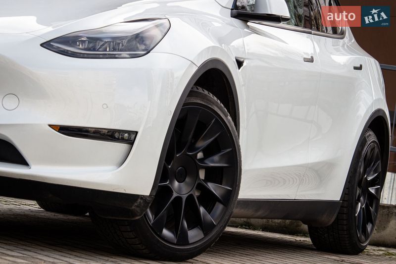 Позашляховик / Кросовер Tesla Model Y 2022 в Львові