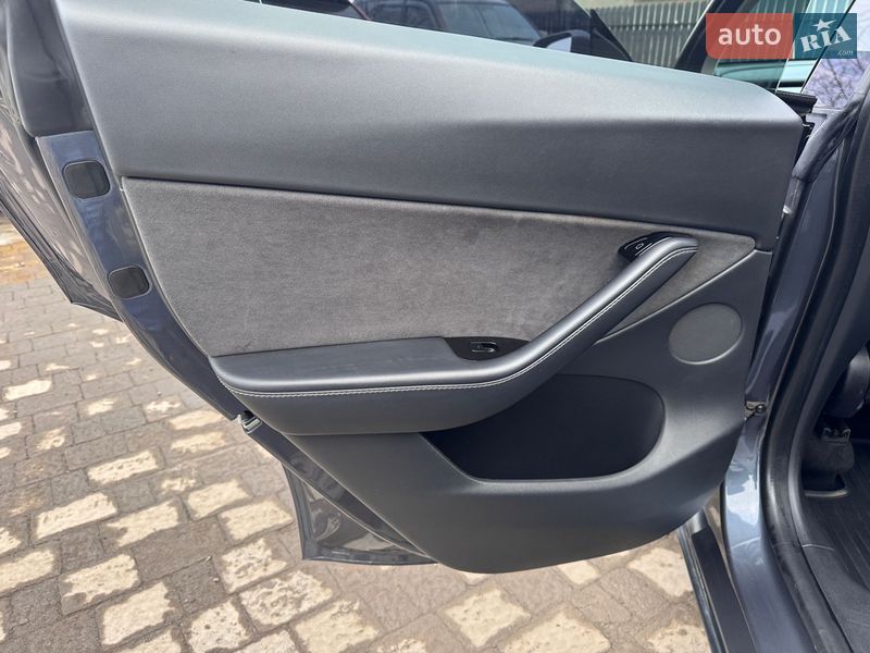 Внедорожник / Кроссовер Tesla Model Y 2020 в Ивано-Франковске