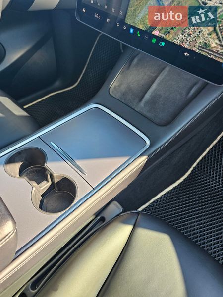 Позашляховик / Кросовер Tesla Model Y 2021 в Тернополі