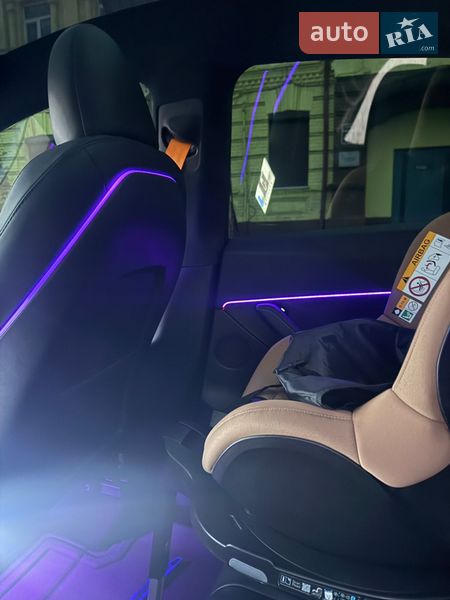 Позашляховик / Кросовер Tesla Model Y 2024 в Дніпрі