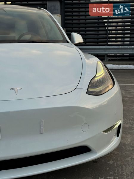 Внедорожник / Кроссовер Tesla Model Y 2022 в Киеве