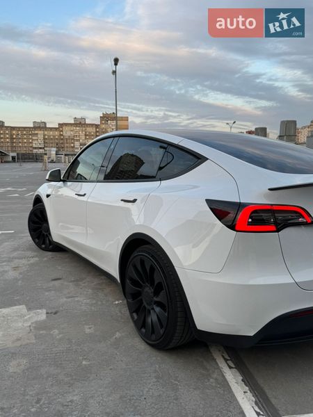 Внедорожник / Кроссовер Tesla Model Y 2022 в Киеве