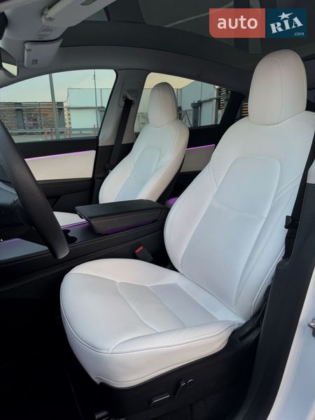 Внедорожник / Кроссовер Tesla Model Y 2022 в Киеве