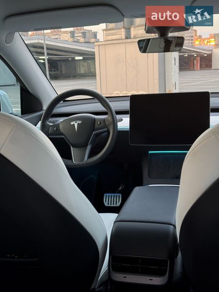 Внедорожник / Кроссовер Tesla Model Y 2022 в Киеве