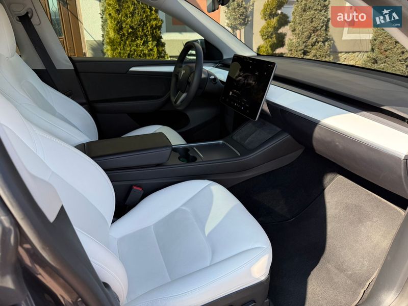 Позашляховик / Кросовер Tesla Model Y 2023 в Стрию