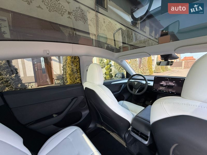 Позашляховик / Кросовер Tesla Model Y 2023 в Стрию
