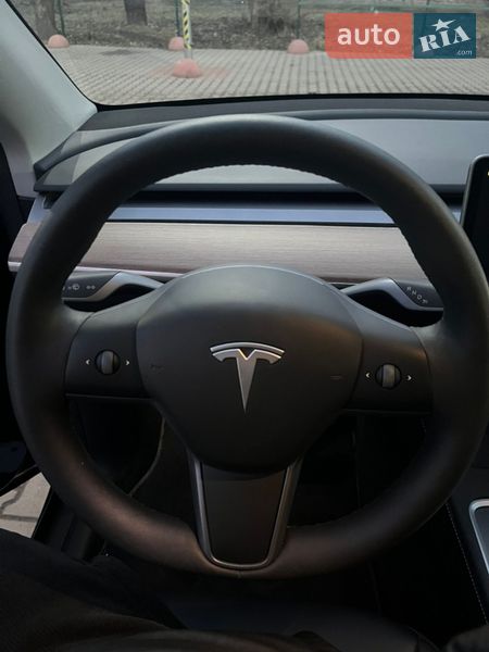 Внедорожник / Кроссовер Tesla Model Y 2024 в Кривом Роге