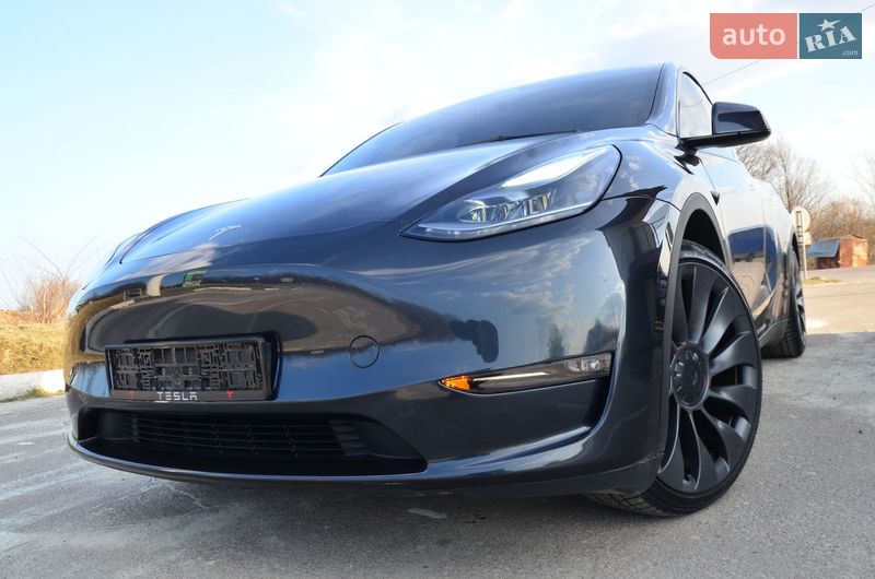 Внедорожник / Кроссовер Tesla Model Y 2024 в Трускавце