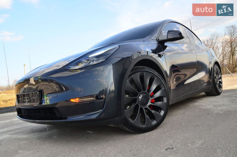 Внедорожник / Кроссовер Tesla Model Y 2024 в Трускавце