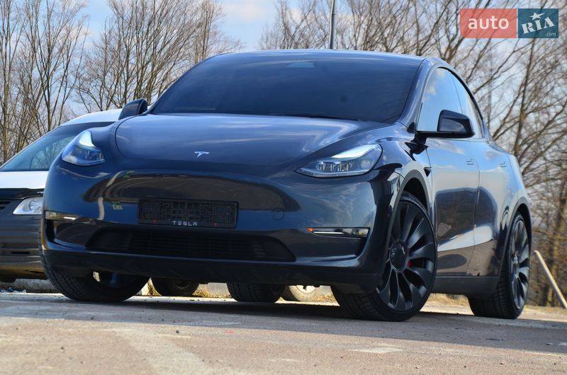 Внедорожник / Кроссовер Tesla Model Y 2024 в Трускавце
