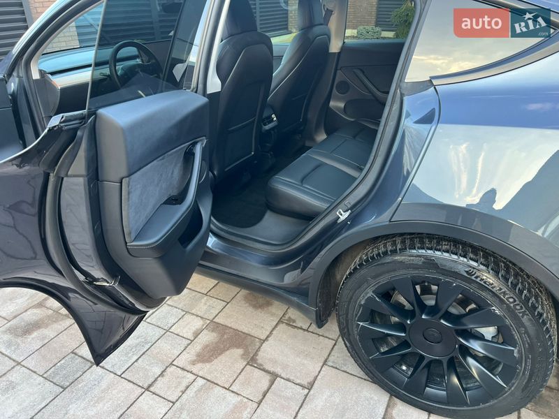 Внедорожник / Кроссовер Tesla Model Y 2020 в Луцке