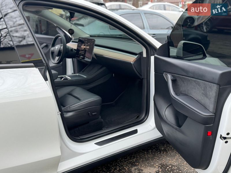 Внедорожник / Кроссовер Tesla Model Y 2022 в Одессе