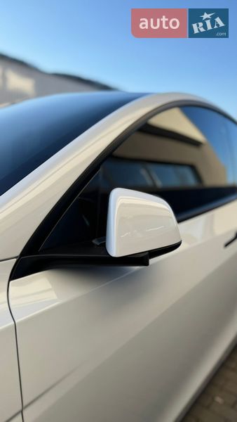 Внедорожник / Кроссовер Tesla Model Y 2022 в Мукачево
