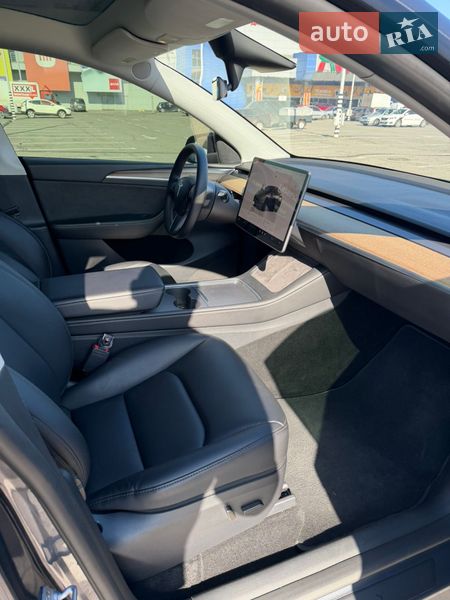 Внедорожник / Кроссовер Tesla Model Y 2023 в Днепре