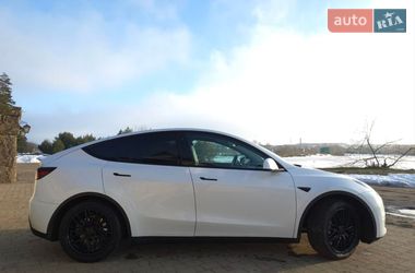 Внедорожник / Кроссовер Tesla Model Y 2020 в Львове