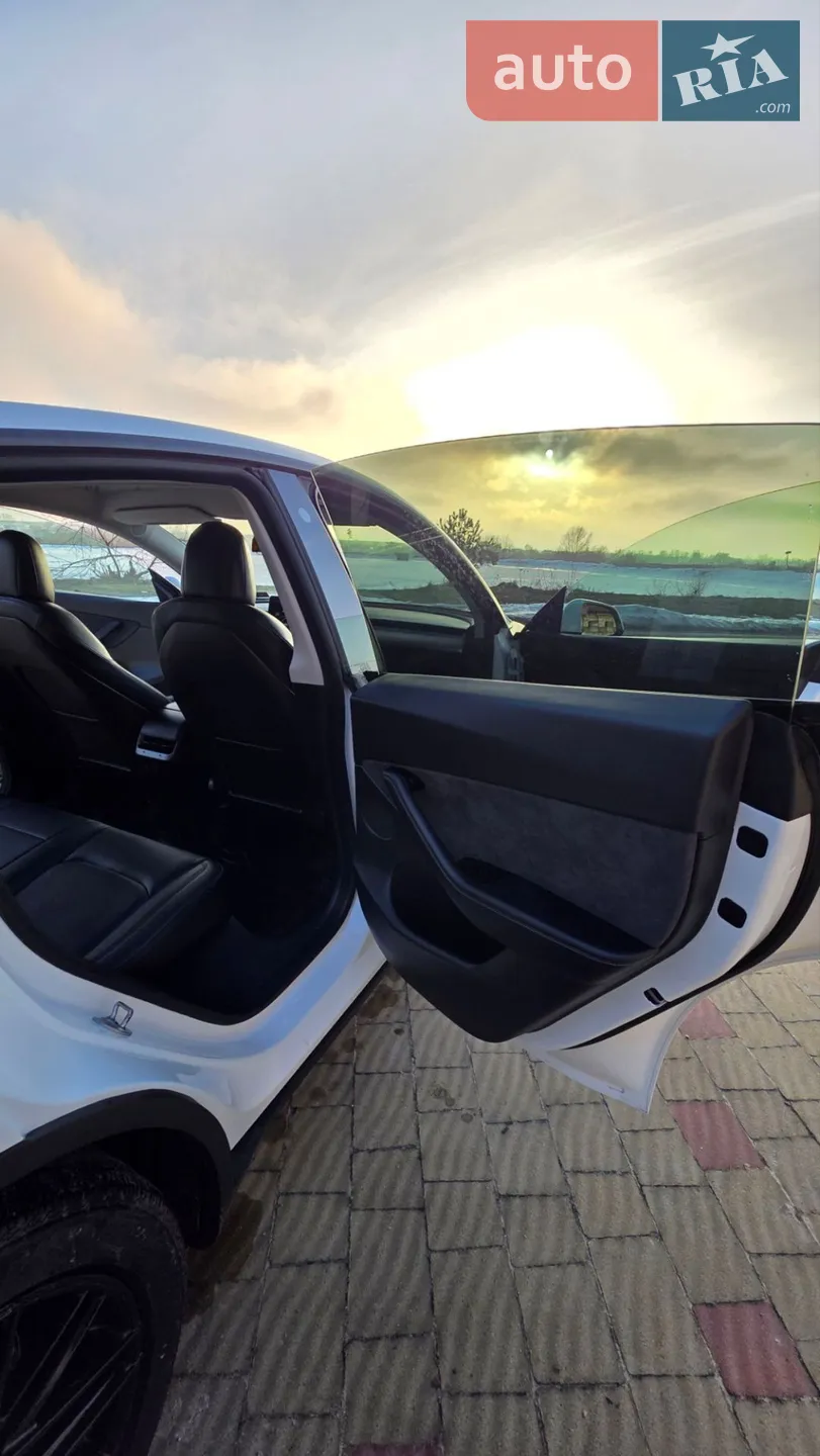 2020 Tesla Model Y - мініатюра 5