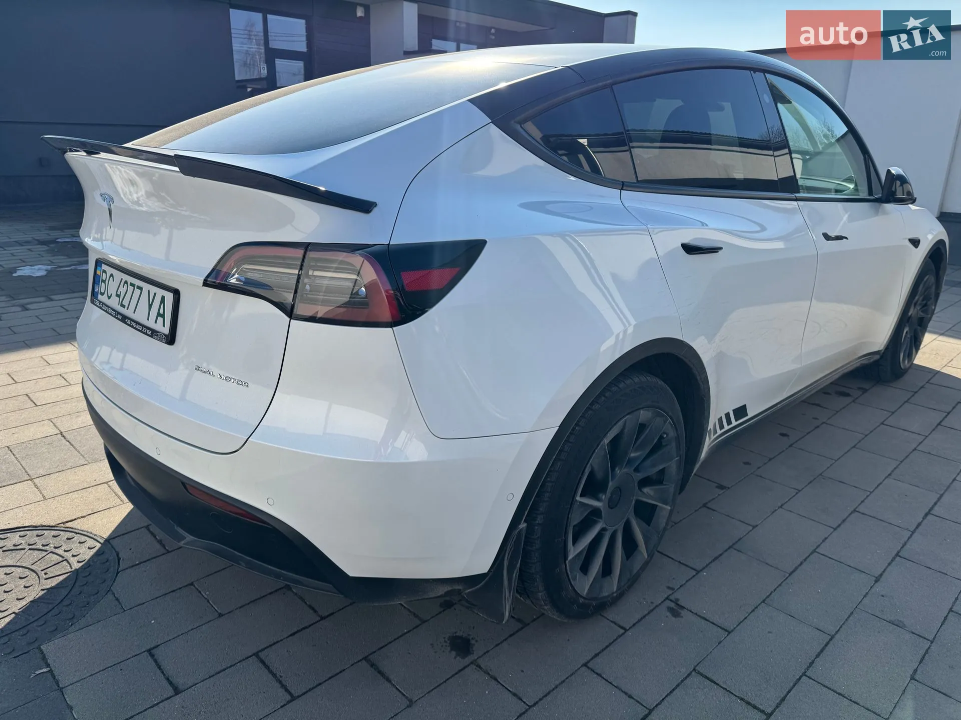 2021 Tesla Model Y - мініатюра 3