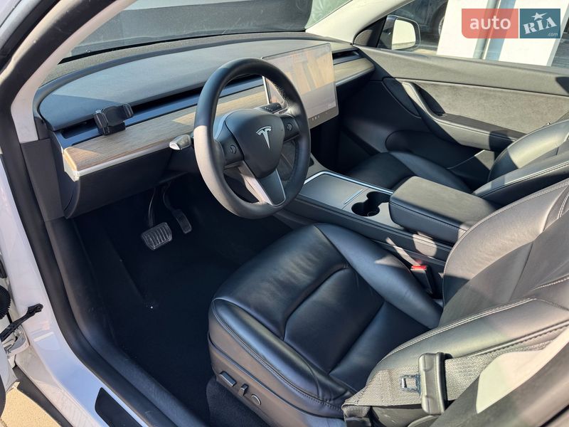 Внедорожник / Кроссовер Tesla Model Y 2021 в Львове