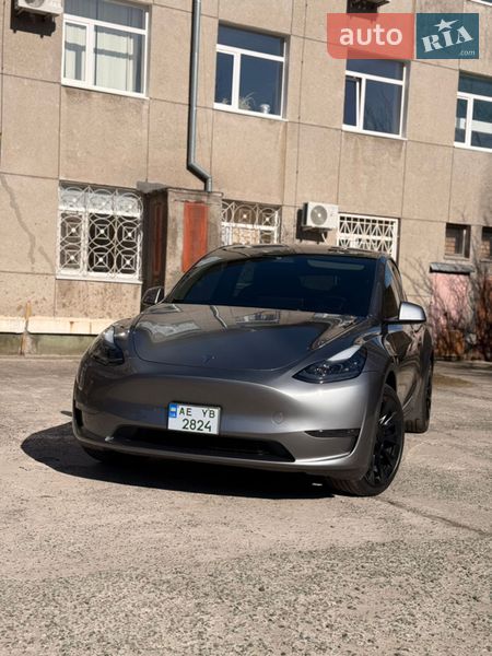 Позашляховик / Кросовер Tesla Model Y 2024 в Дніпрі