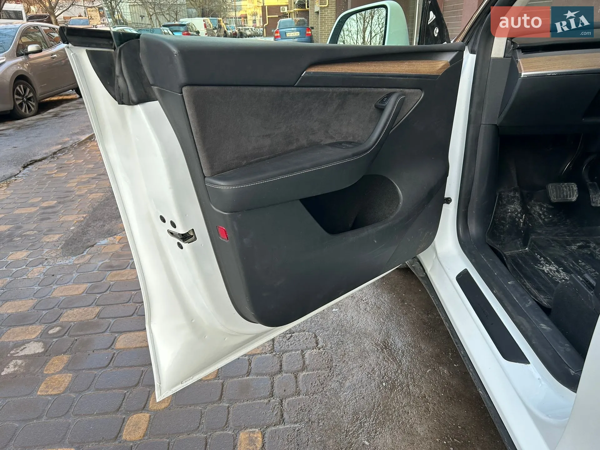 2022 Tesla Model Y - мініатюра 13