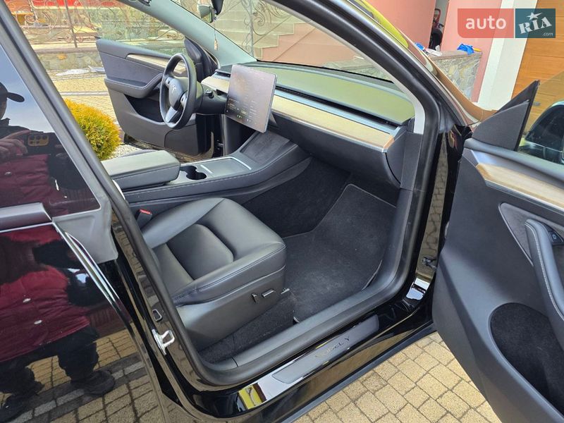 Позашляховик / Кросовер Tesla Model Y 2022 в Трускавці