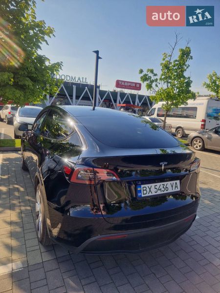 Позашляховик / Кросовер Tesla Model Y 2023 в Хмельницькому
