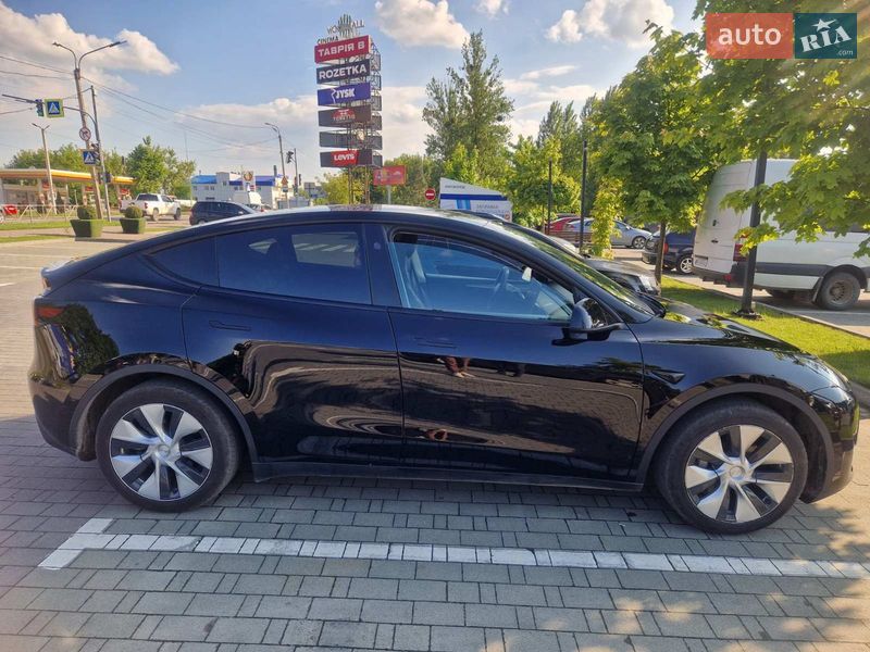 Позашляховик / Кросовер Tesla Model Y 2023 в Хмельницькому