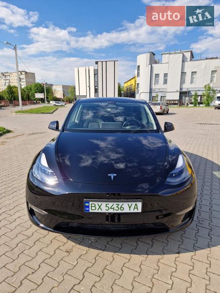 Позашляховик / Кросовер Tesla Model Y 2023 в Хмельницькому