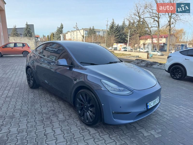 Внедорожник / Кроссовер Tesla Model Y 2020 в Луцке