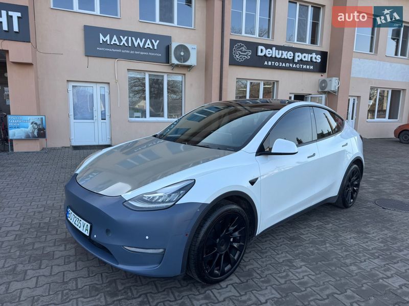 Внедорожник / Кроссовер Tesla Model Y 2020 в Луцке