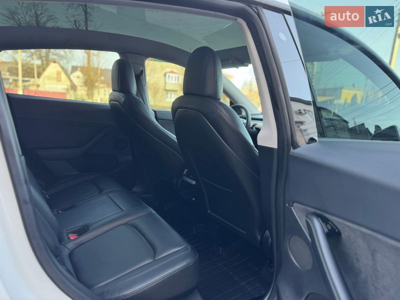 Внедорожник / Кроссовер Tesla Model Y 2020 в Луцке