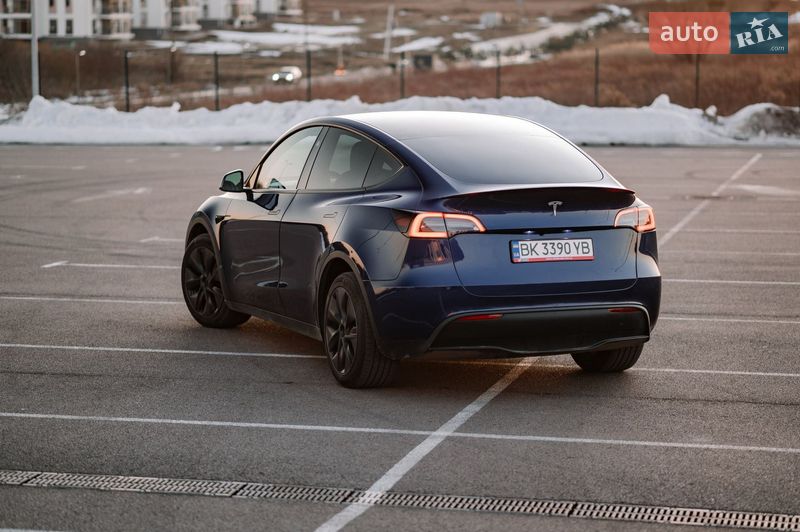 Внедорожник / Кроссовер Tesla Model Y 2024 в Ровно