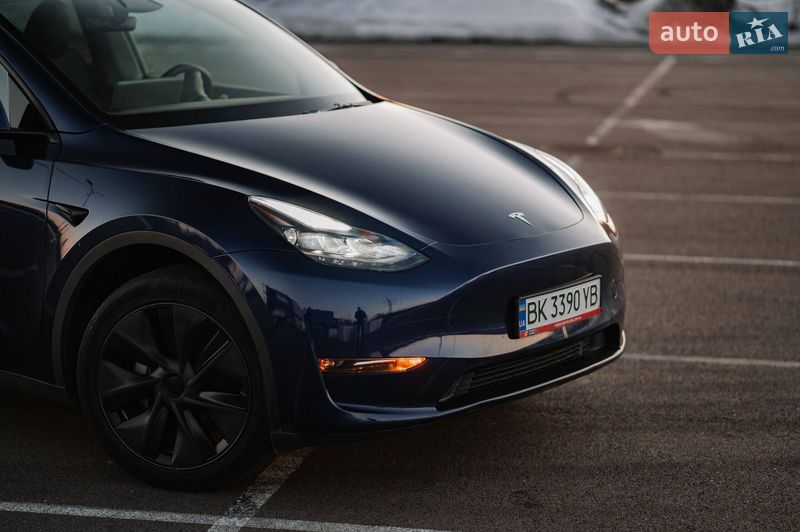 Внедорожник / Кроссовер Tesla Model Y 2024 в Ровно