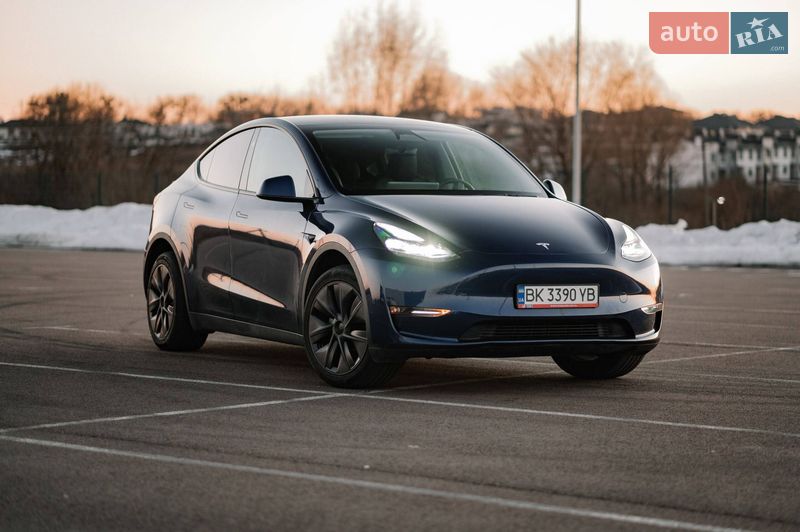Внедорожник / Кроссовер Tesla Model Y 2024 в Ровно