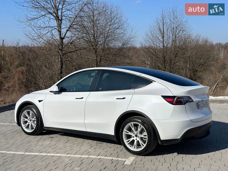 Позашляховик / Кросовер Tesla Model Y 2023 в Львові фото 9 Позашляховик / Кросовер Tesla Model Y 2023 в Львові