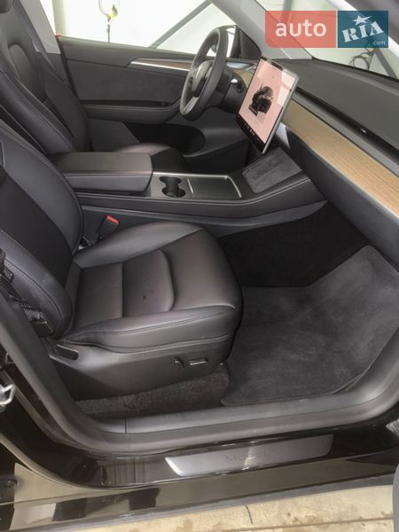 Внедорожник / Кроссовер Tesla Model Y 2025 в Киеве фото 12 Внедорожник / Кроссовер Tesla Model Y 2025 в Киеве