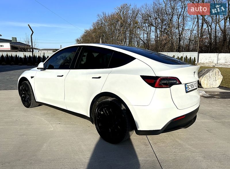 Внедорожник / Кроссовер Tesla Model Y 2023 в Луцке
