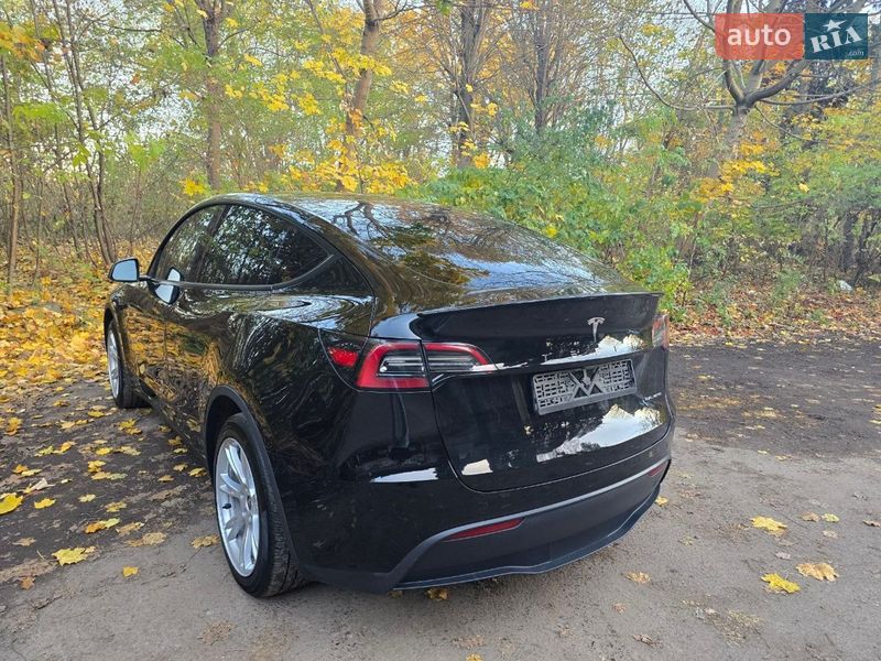 Внедорожник / Кроссовер Tesla Model Y 2023 в Львове