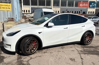 Внедорожник / Кроссовер Tesla Model Y 2022 в Киеве