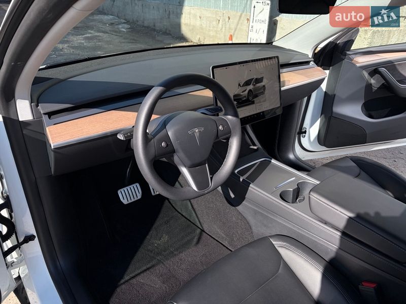 Внедорожник / Кроссовер Tesla Model Y 2022 в Киеве