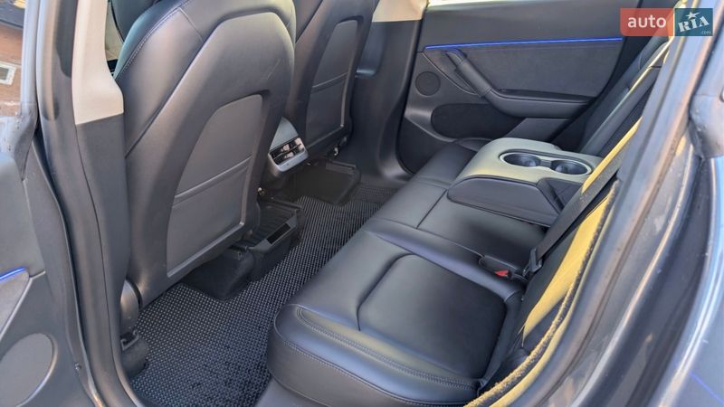 Внедорожник / Кроссовер Tesla Model Y 2023 в Львове