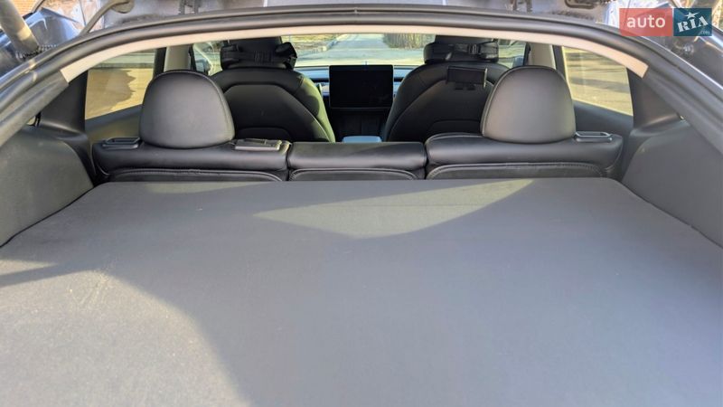 Внедорожник / Кроссовер Tesla Model Y 2023 в Львове